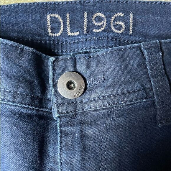 DL1961 Premium Denim “Emma” Dark Wash Jeggings (Size: 28) - Picture 15 of 15